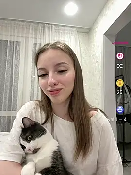 JulyOwens live cam on StripChat