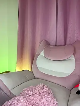 Im_emiliee webcam