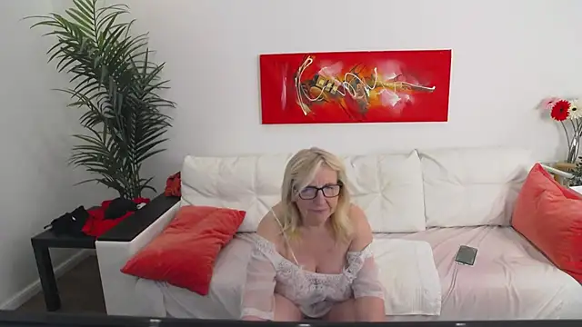 YourBustyBarbara webcam