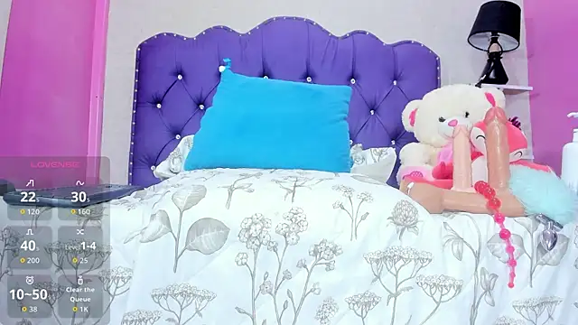 Mara_Summerr webcam
