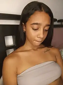 Zoe_Sweett18