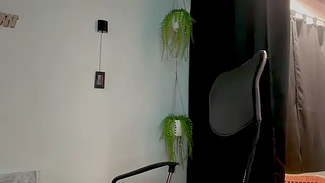 MarcellaGriffin live cam on StripChat