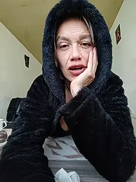 MARILYNKOVANOVA webcam