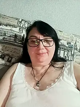 MariSwan222 live cam on StripChat