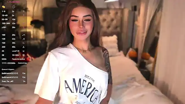 ParisianDoll webcam