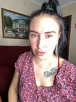 Roxana_Bell live cam on StripChat