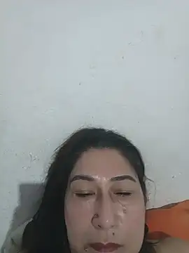PatriciaGrajales live cam on StripChat