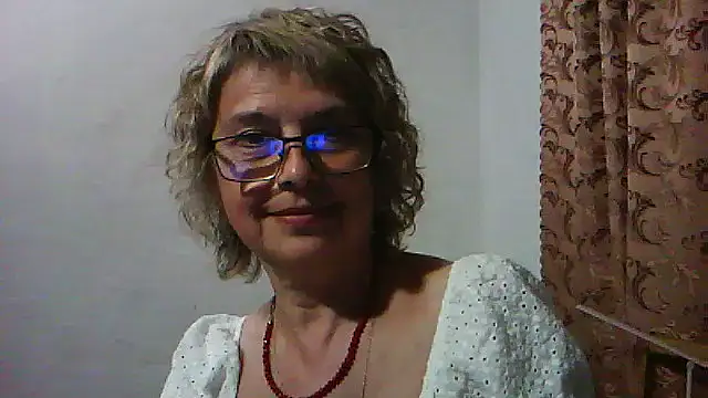 ElizabethGorden live cam on StripChat