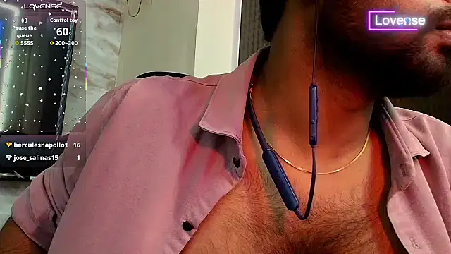 SilverShade3 live cam on StripChat