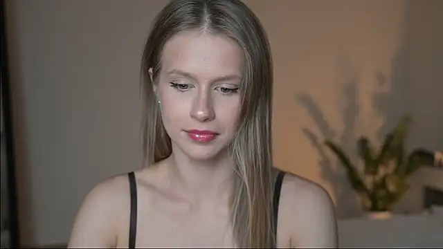 ella_twinkl webcam