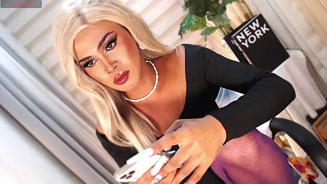 winnie_harllow (T young) - SO BORING LET MAKE FUN MAKE ME CUM