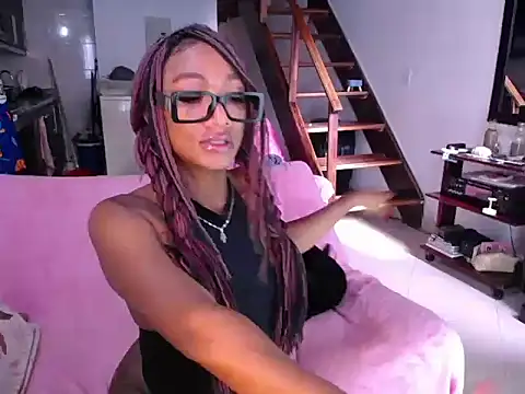 Модель: samy_doll
