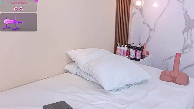 mia_gold_ live cam on StripChat