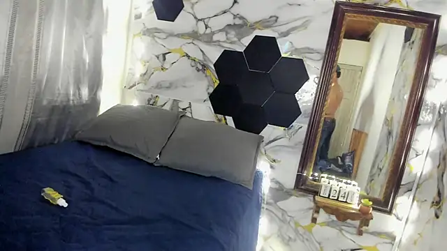 Goldendesirexx webcam