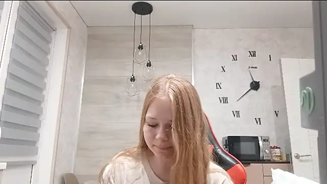 KarinaBestie webcam