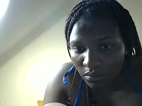 Sassynina live cam on StripChat