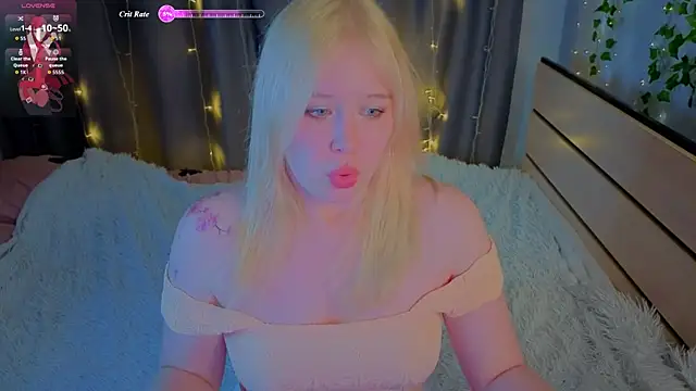unburnedgirl live cam on StripChat
