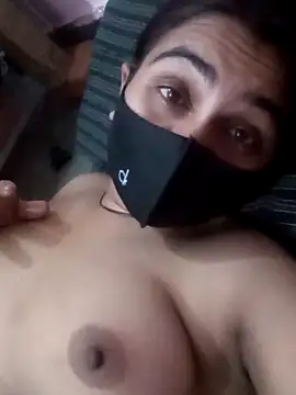 TRISHA0404 webcam