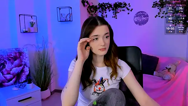 liana_kisses webcam