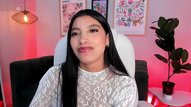 Tiffany_Low webcam