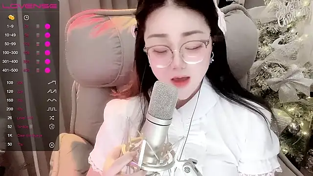 Monica-666888- webcam
