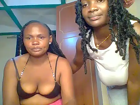 Cream_cherry3 webcam