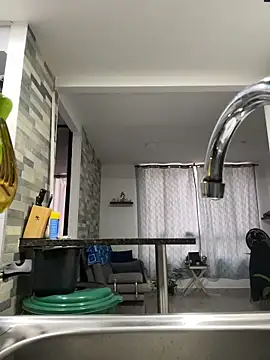 leilani_X webcam
