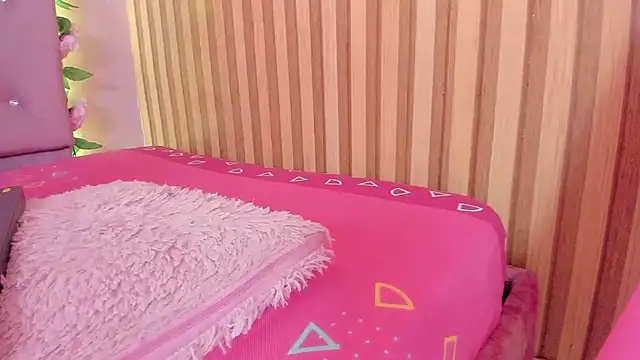 lovely__kiss__ live cam on StripChat