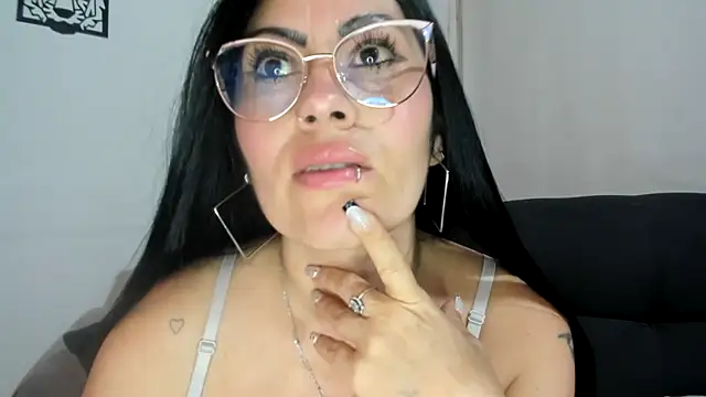 Tania_mature webcam