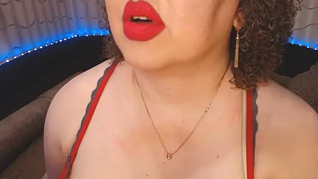 BustyKatty webcam