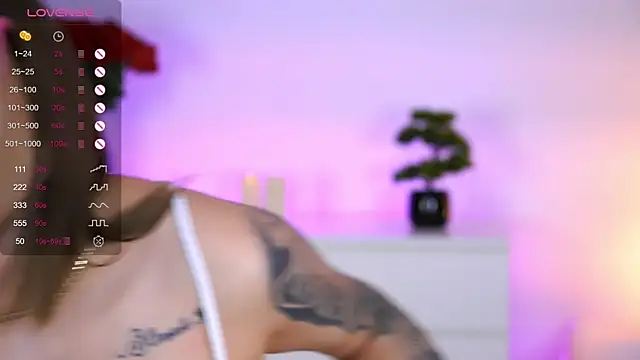 AishaSins webcam