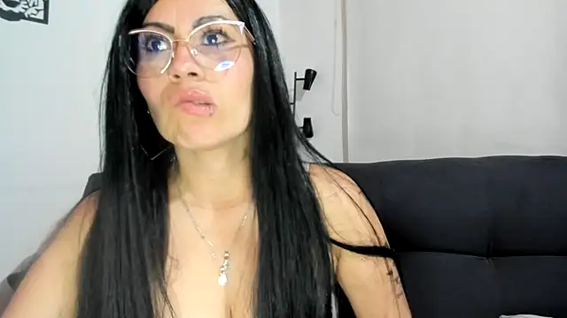 Tania_mature webcam