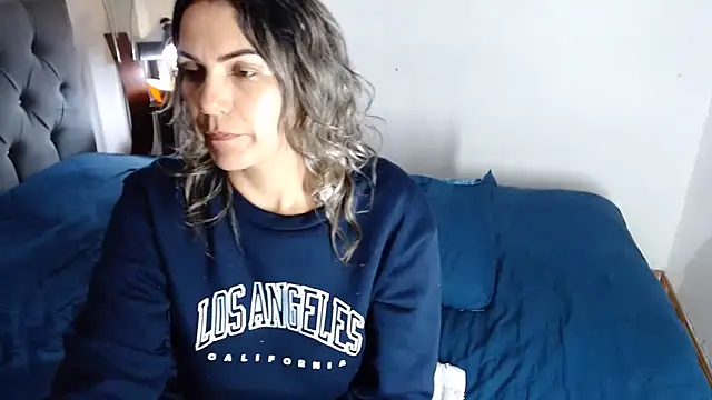 chantal_hott - Chantal_hott's free webcam - UK Sex Cams