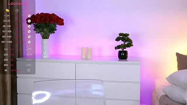 AishaSins webcam