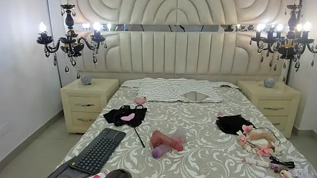 Paulette_roux webcam