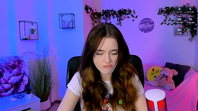 liana_kisses webcam