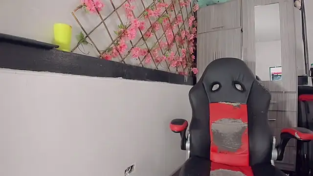 Thiara_veky_ webcam
