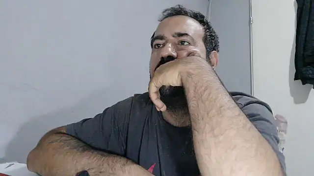 -dark-look- live sex cam