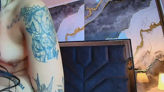 SusanVilla live cam on StripChat