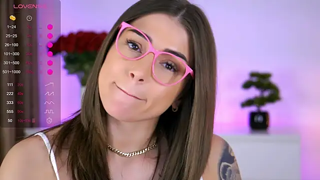 AishaSins webcam