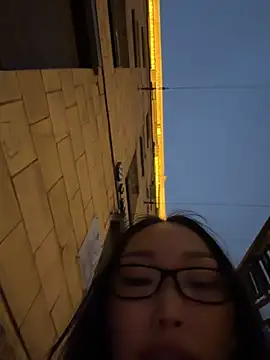 trytomakememoam webcam