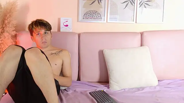 JazMaxxx webcam