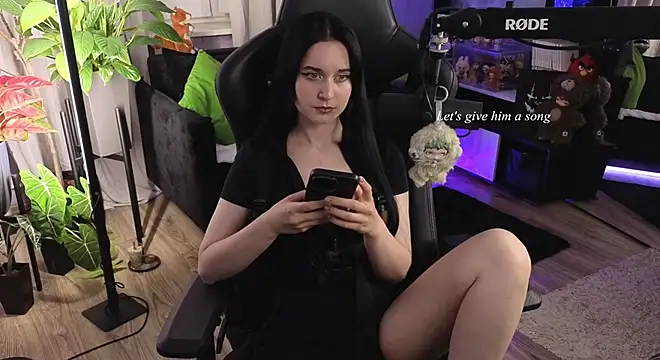 KiraLiLime webcam