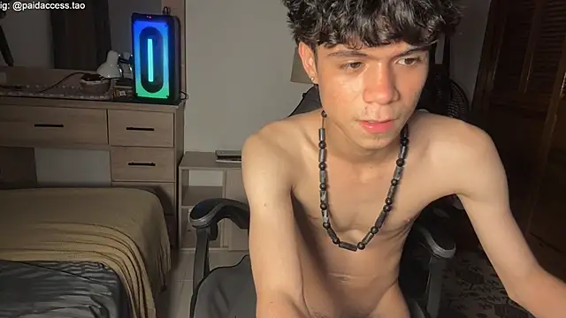 OopsAgain_'s live cam