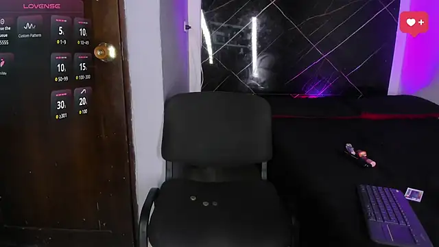 Adrian_Wolf webcam