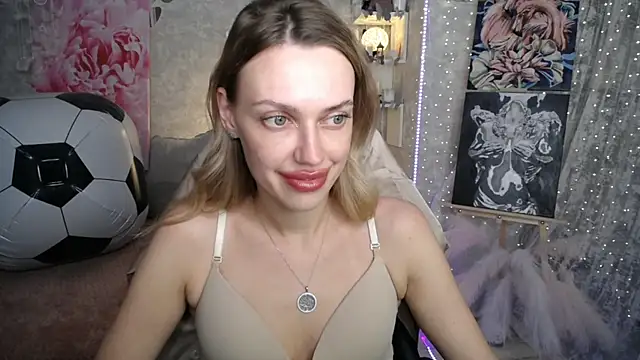 NickyAdamidi live cam on StripChat