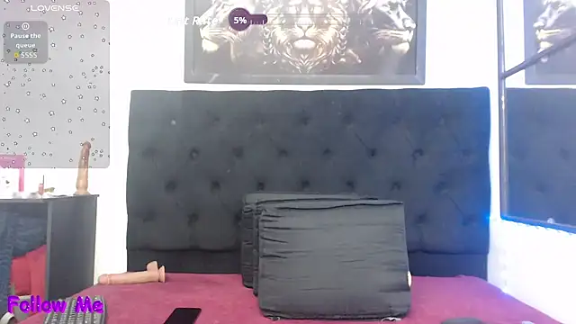 Sophia_hott01 live cam on StripChat