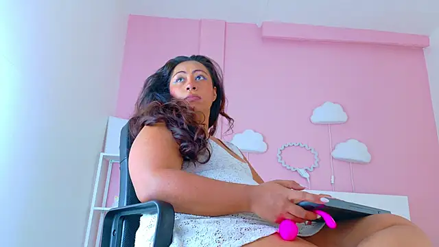 SeleneGibson__ webcam