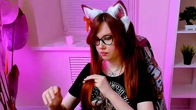 CarolGiggly webcam