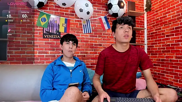 Hoot_boyss_ webcam